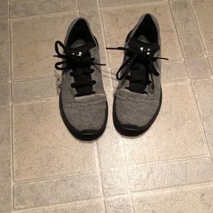 Under Armour tennis shoes